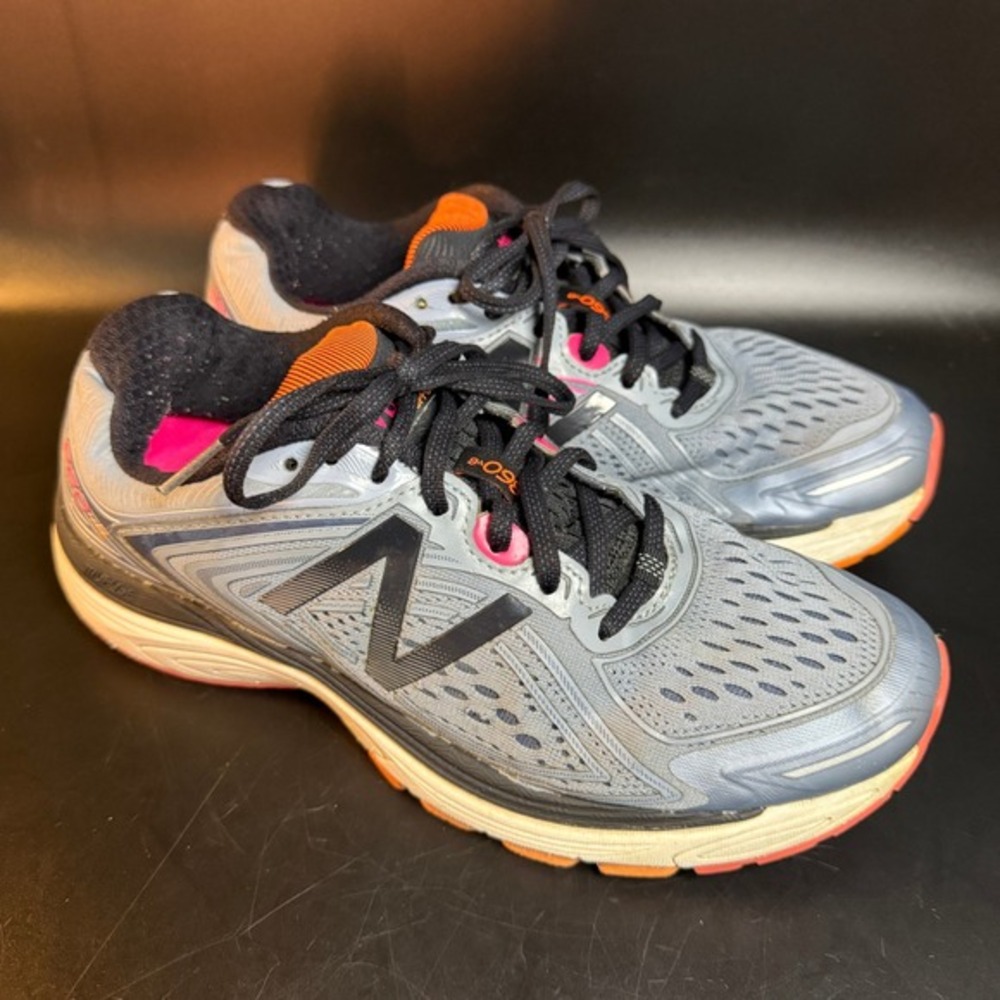 New Balance 860v8 W860GP8 Grey Pink Mesh Running Shoes Womens Size 9